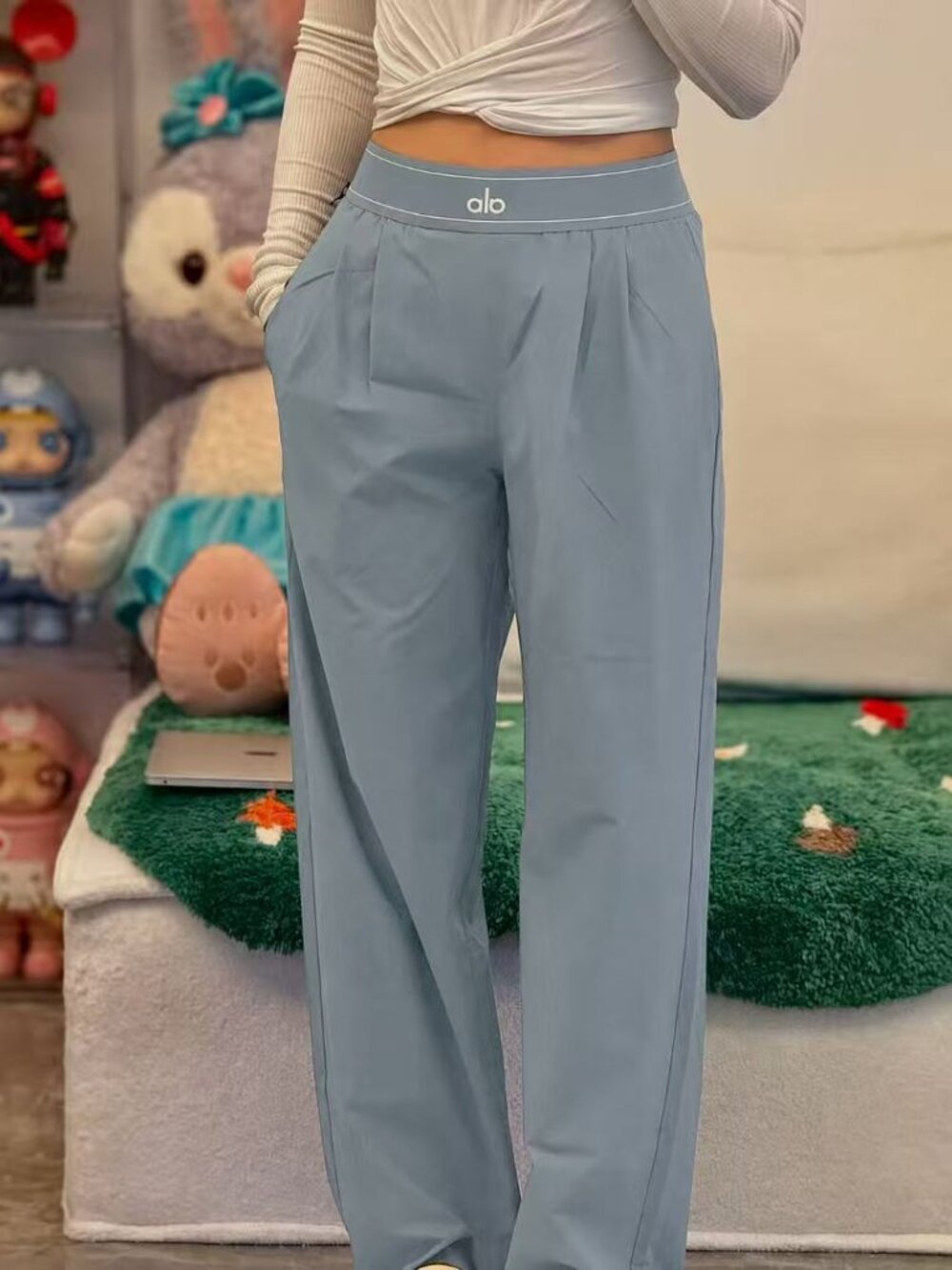 🔵NWT ALO Yoga Steel Grey Women's Suit Up Pants (Regular 30-inches)